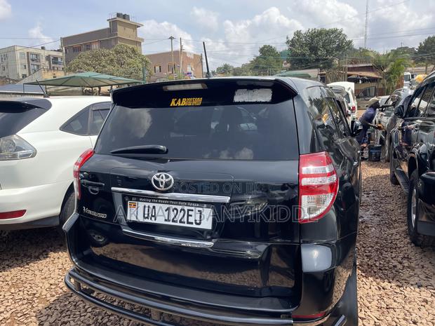 Toyota Vanguard 2009 Black
