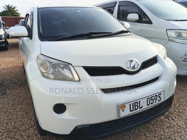 Toyota IST 2008 White