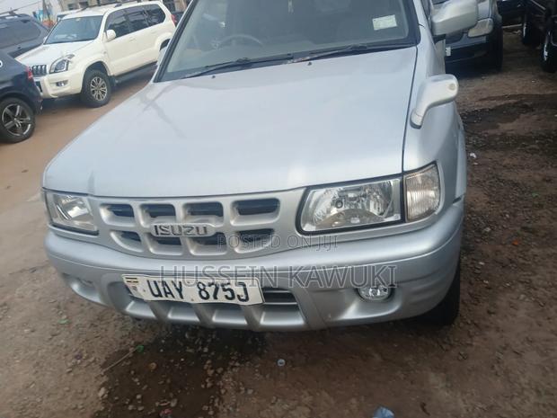 Isuzu Trooper 2002 Silver