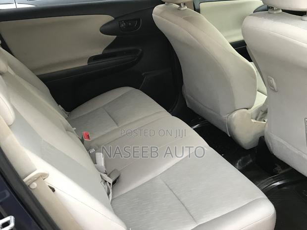 Toyota Wish 2009 Blue