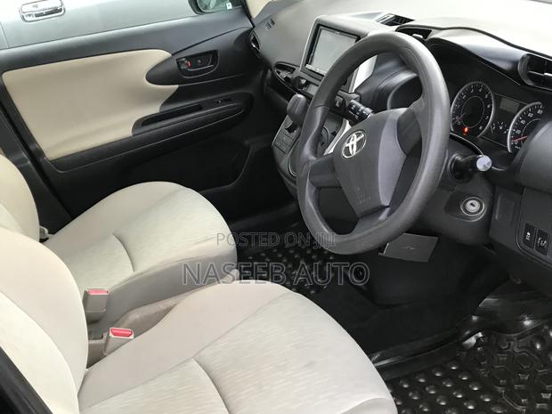 Toyota Wish 2009 Blue