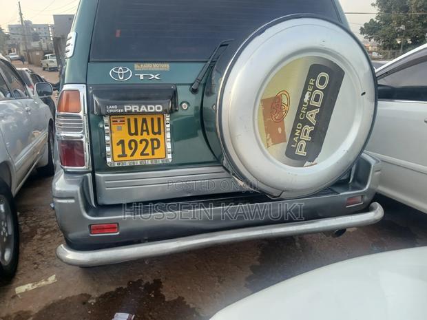 Toyota Land Cruiser Prado 2001 Green