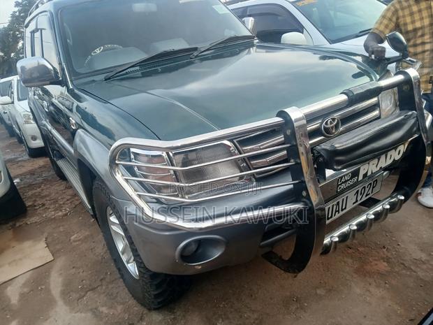 Toyota Land Cruiser Prado 2001 Green