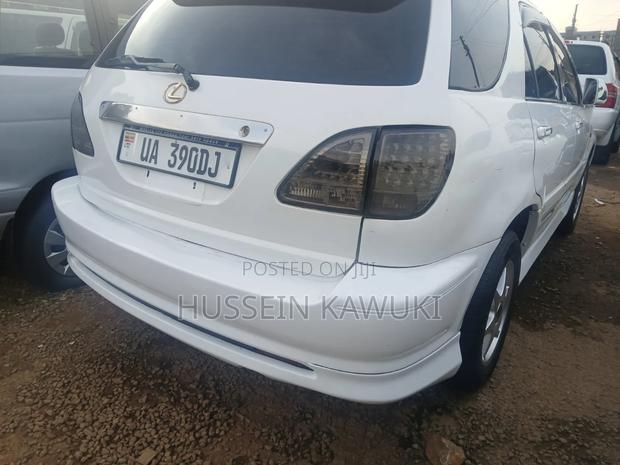 Toyota Harrier 1999 White