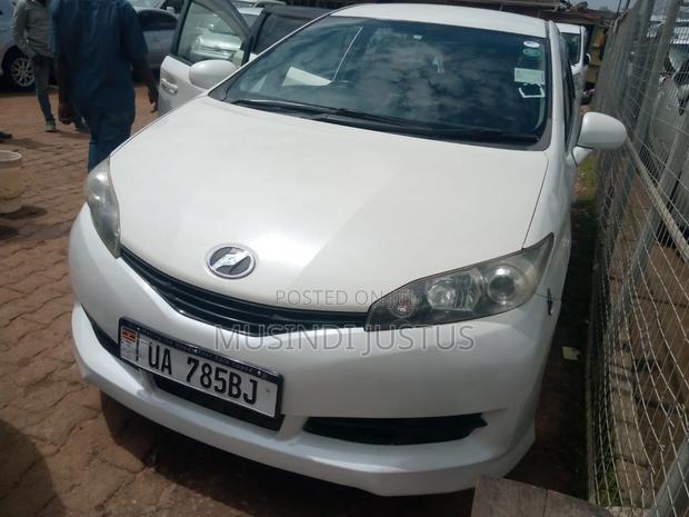 Toyota Wish 2011 White