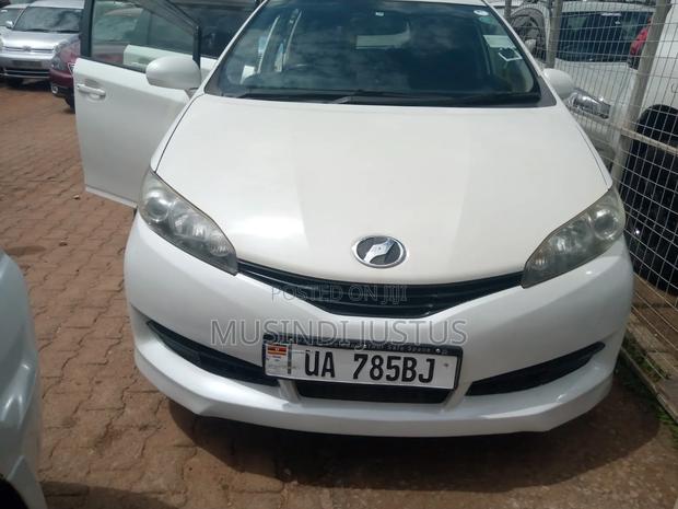 Toyota Wish 2011 White