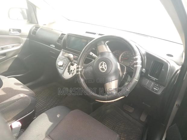Toyota Wish 2007 Silver
