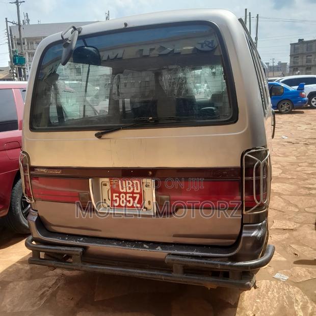 Toyota TownAce 2006 Silver