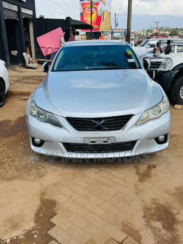 Toyota Mark X 2010 Silver