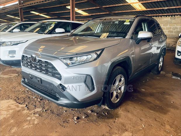 Toyota RAV4 2019 Silver