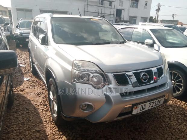 Nissan X-Trail 2011 Silver