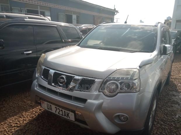 Nissan X-Trail 2011 Silver