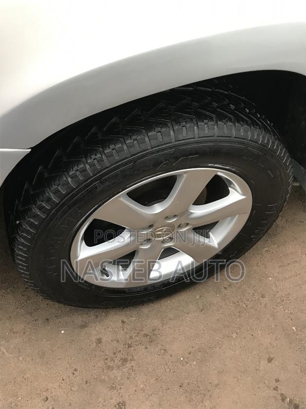 Toyota Vanguard 2009 Silver