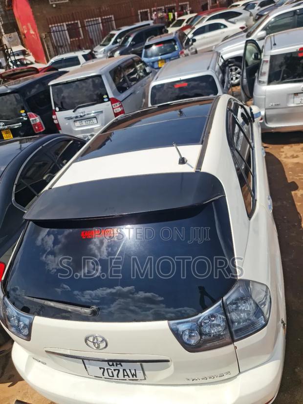 Toyota Harrier 2010 White