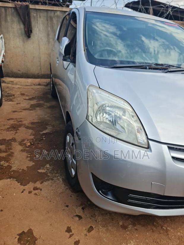 Toyota Passo Sette 2008 Silver