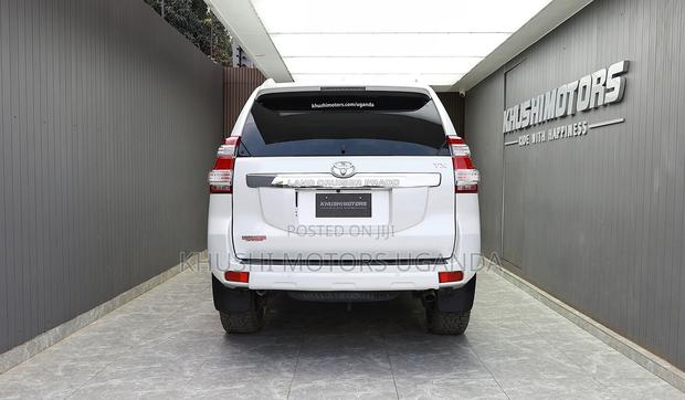 Toyota Land Cruiser Prado 2.7 2017 White