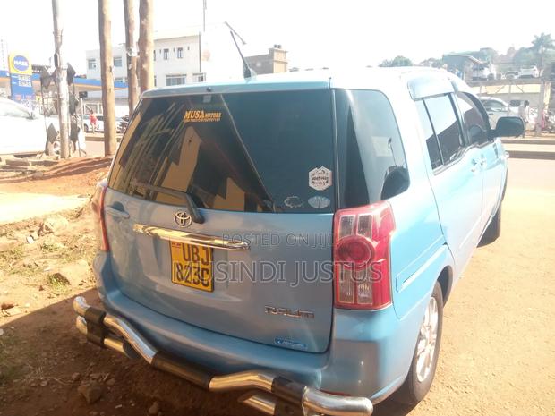 Toyota Raum 2006 Blue