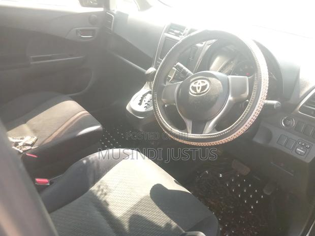 Toyota Ractis 2012 Silver