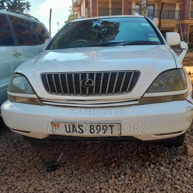 Toyota Harrier 2004 White