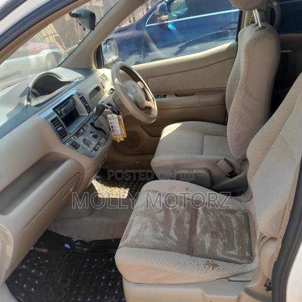 Toyota Raum 2007 White