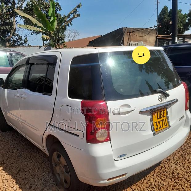 Toyota Raum 2007 White