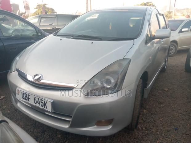 Toyota Wish 2005 White