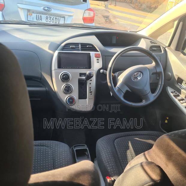 Toyota Ractis 2010 Gray