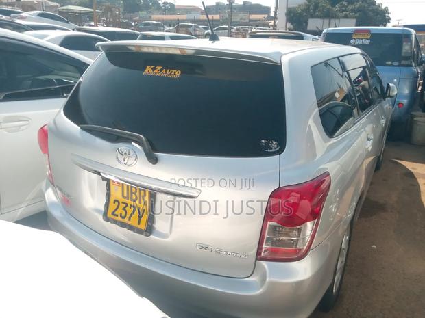 Toyota Corolla Fielder 2009 Silver