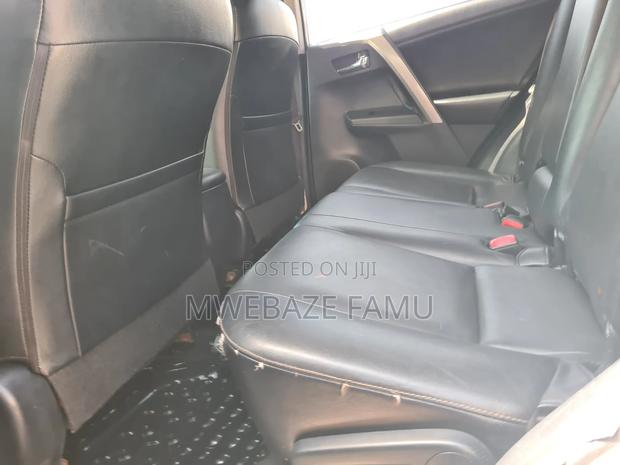 Toyota RAV4 2010