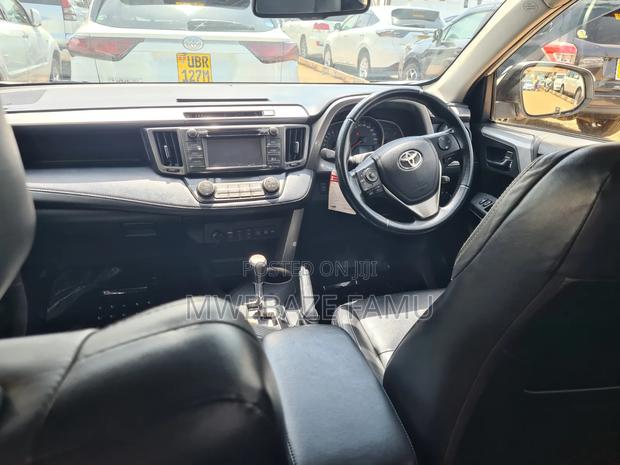 Toyota RAV4 2010