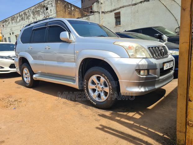 Toyota Land Cruiser Prado 2009 Silver