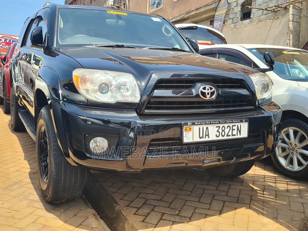 Toyota Hilux Surf 2009 Black