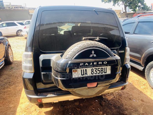 Mitsubishi Pajero 3.2 Di-Dc GLS 2010 Black