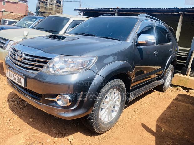 Toyota Fortuner 2.5 D RWD 2011 Gray
