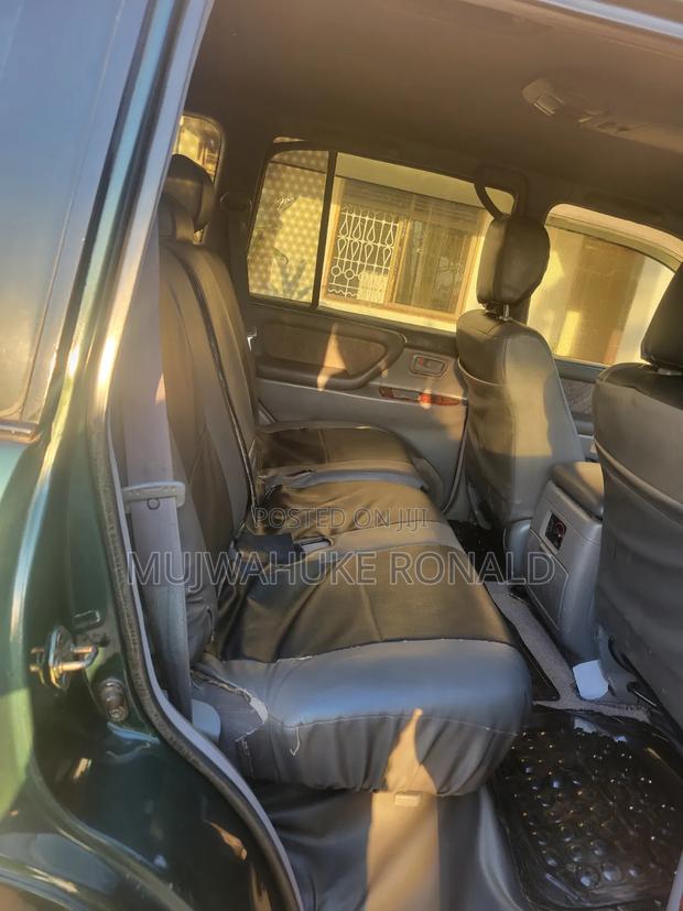 Toyota Land Cruiser 2004 Green