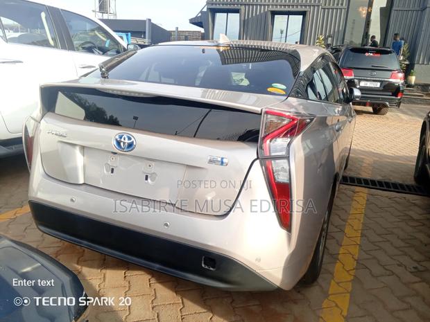 Toyota Prius Plug-In Hybrid 2025 White