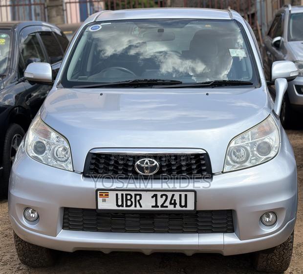 Toyota Rush 1.5 RWD 2012 Silver