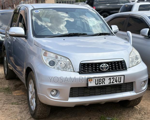 Toyota Rush 1.5 RWD 2012 Silver