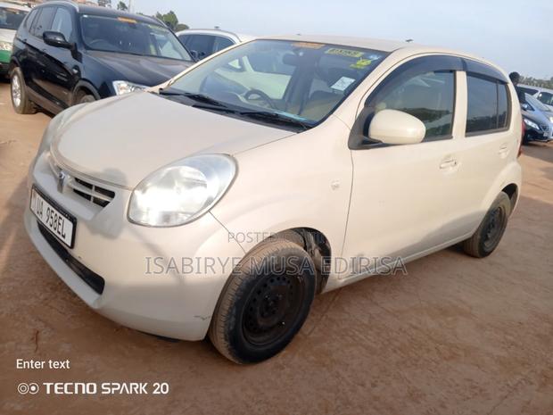 Toyota Passo 2013 Gold