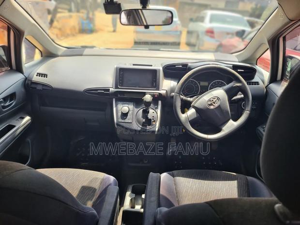 Toyota Wish 2010 White
