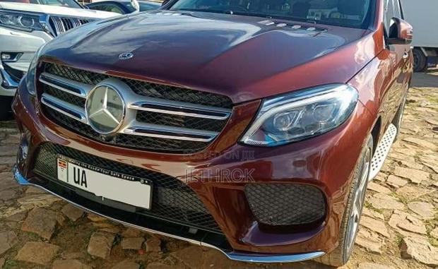 Mercedes-Benz GLE-Class GLE 350d 4MATIC 2017 Brown