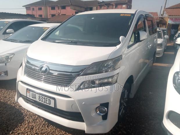 Toyota Alphard 2011 White