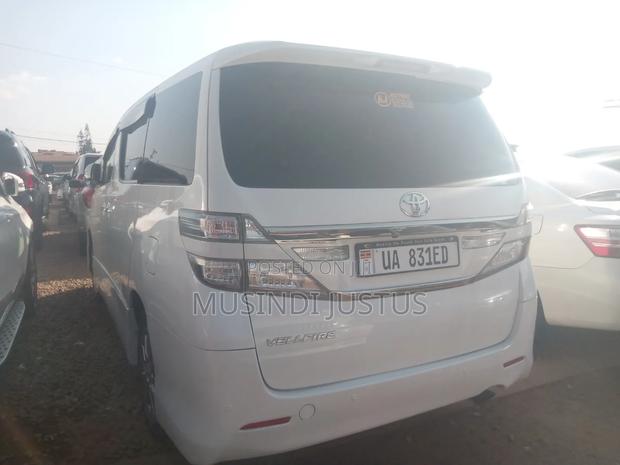 Toyota Alphard 2011 White
