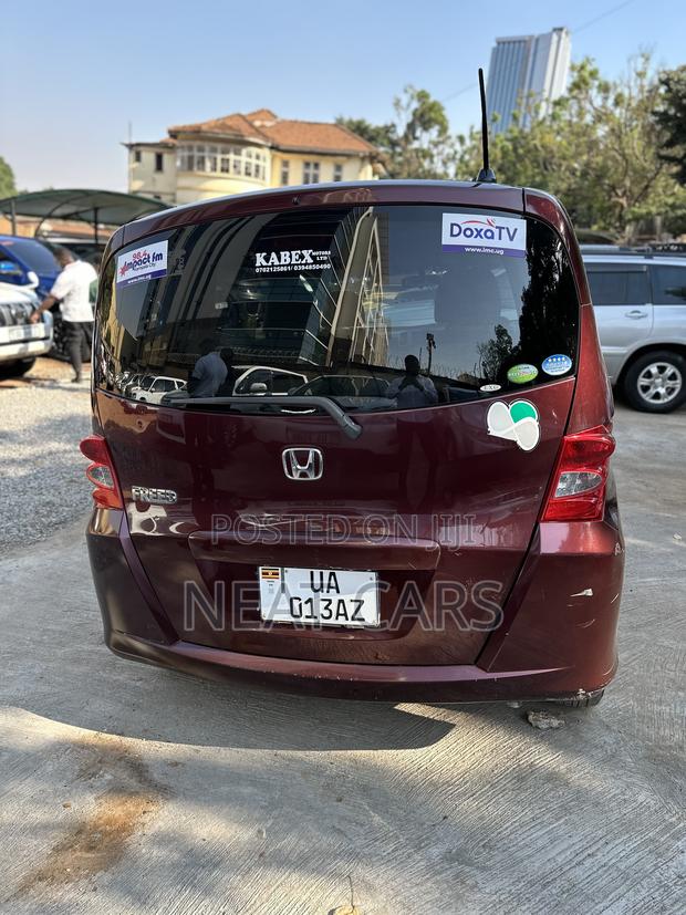 Honda Freed 2011 Red