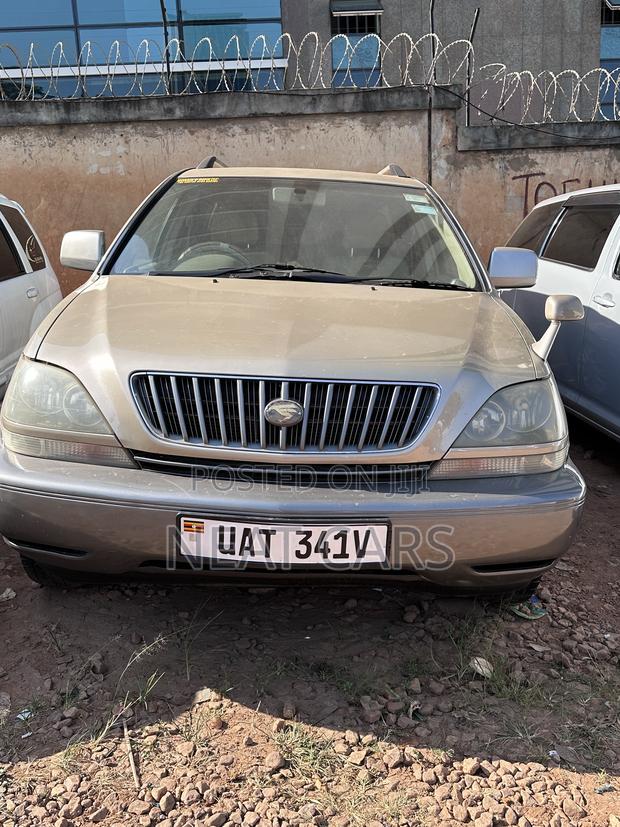 Toyota Harrier 2002 Silver