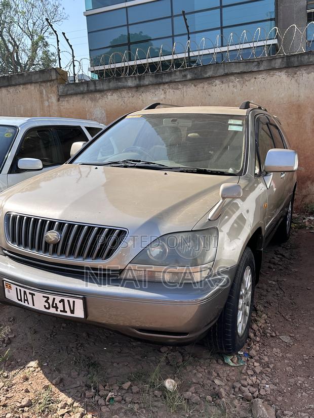 Toyota Harrier 2002 Silver