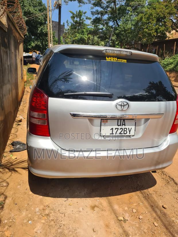 Toyota Wish 2007 Silver