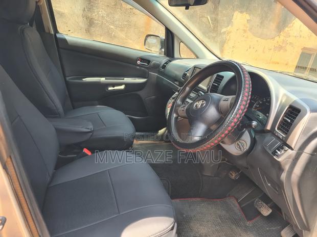 Toyota Wish 2007 Silver