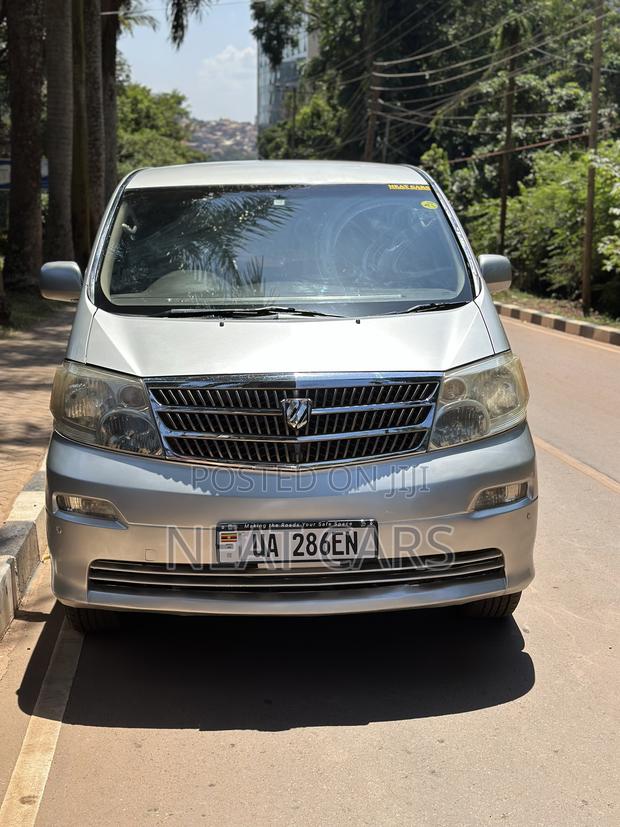Toyota Alphard 2005 Silver