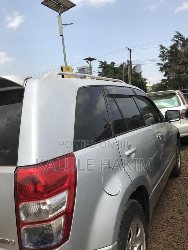 Suzuki Escudo 2005 Silver